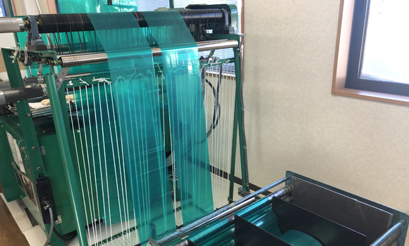 ポリエチレン加工の機械
